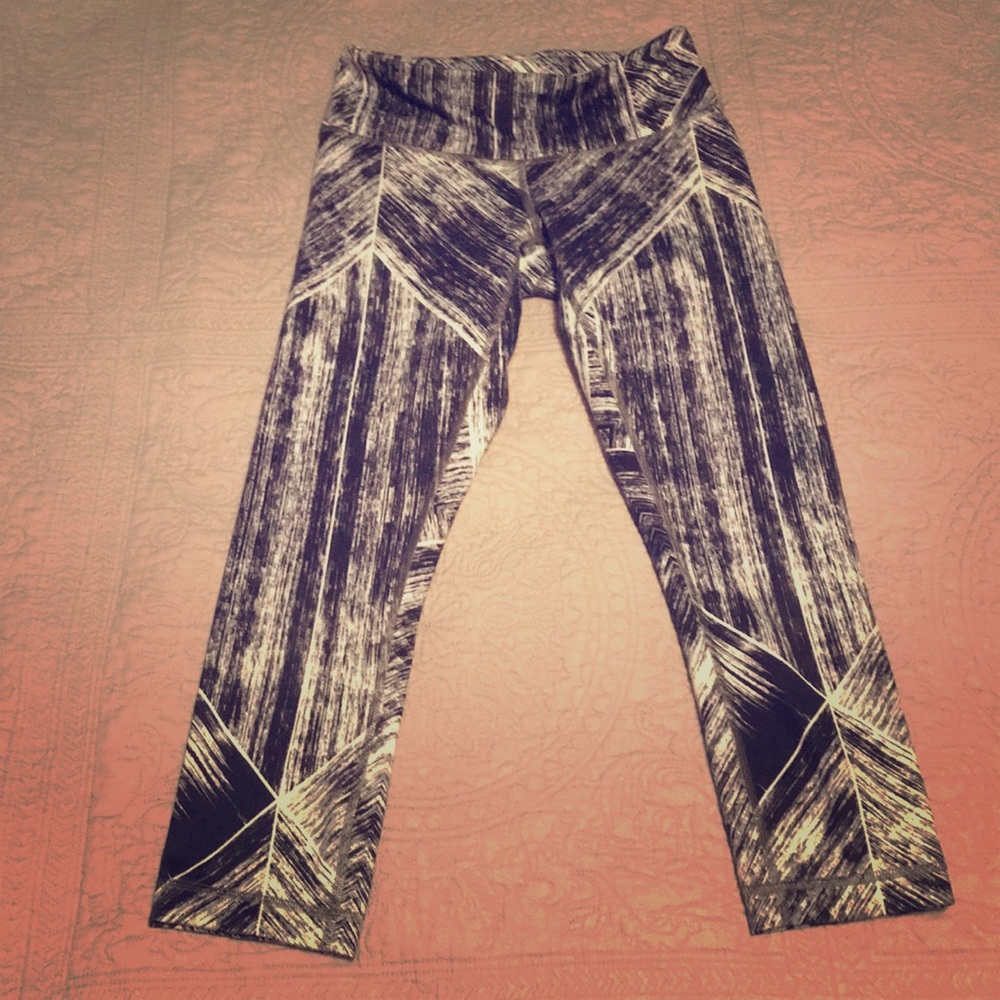 New ... Lululemon Size 4